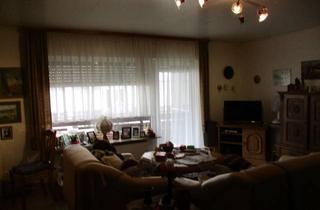 Wohnung kaufen in Heinrichzille Straße 13, 64569 Nauheim, Viel Platz in Nauheim: Sieben-Zimmer-Wohnung mit Potenzial