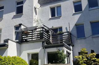 Wohnung mieten in Hülser Straße 512, 47803 Inrath/Kliedbruch, Helle Wohnung mit drei Zimmern und großer Terasse