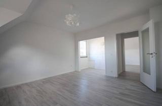Wohnung mieten in Straßburger Straße 218, 46045 Dümpten, Renovierte 2,5-Zimmer-DG-Wohnung in Oberhausen, zentrale Lage