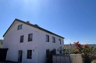 Haus kaufen in Mühlhäuserstr. 25, 71384 Weinstadt, 4-Familienhaus Weinstadt-Großheppach (Wohnungen im EG und 1. OG mit jeweils ca. 120 m² Wfl. frei)
