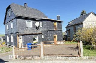 Haus kaufen in 07366 Blankenstein, Ausbaureserve und Entwicklungspotenzial - eine Immobilie für Heim- und Handwerker! (A1719)