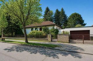 Haus kaufen in 12307 Lichtenrade, Bezugsfrei: Stilvoller Bungalow am Waldrand – 280 m² Wohn-/Nutzfläche