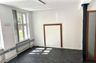 Büro zu mieten in Giesensdorfer Str. 29, 12207 Lichterfelde, Schönes helles Büro mit Gartenblick und eigner Toilette