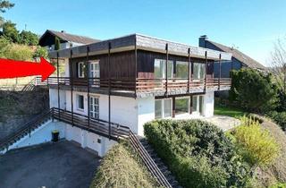 Wohnung kaufen in 51580 Reichshof, Reichshof - Komfort trifft Lage: Barrierearme Eigentumswohnung mit großzügigem Außenbereich