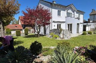 Haus kaufen in 92637 Weiden, Weiden in der Oberpfalz - Exklusives EFH in Weiden mit Sauna Kachelofen Photovoltaik Solar