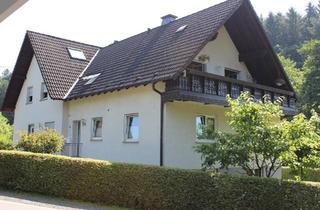 Haus kaufen in 51545 Waldbröl, Waldbröl - Vielseitiges Zweifamilienhaus mit ELW und schönem Grundstück