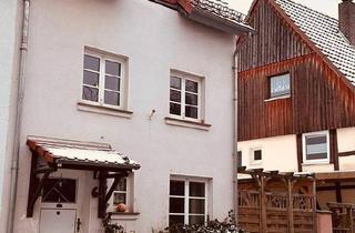 Haus kaufen in 34471 Volkmarsen, Volkmarsen - Haus und 200 qm Scheune in Volkmarsen