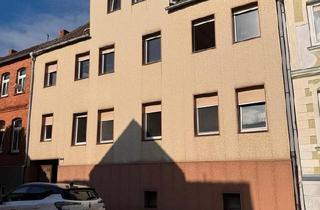 Haus kaufen in 39517 Tangerhütte, Tangerhütte - Großes Zweifamilienhaus, Garagen, Garten, Nur 1 Std. von Berlin
