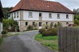Wohnung kaufen in 95466 Weidenberg, Weidenberg - Alleinlage im Grünen bei Bayreuth. 6 Zimmer, DG ausbaubar.