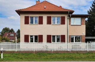 Einfamilienhaus kaufen in 16341 Panketal, Panketal - Modernisiert und gepflegt - Charmantes Einfamilienhaus mit tollem Grundstück, Carport, Nebengelass, Pool und Kamin
