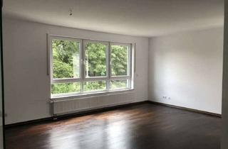 Wohnung kaufen in 33102 Paderborn, Elegante 3-Zimmer-Wohnung mit Balkon, Garage und erstklassiger Ausstattung in Paderborn-Kernstadt.