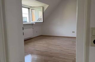Wohnung mieten in 41472 Neuss, Helle Dachgeschosswohnung in ruhiger Lage von Neuss-Holzheim I IDEAL FÜR PENDLER NACH DUS