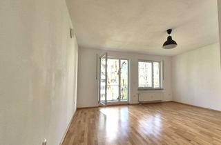 Wohnung mieten in Von-Stauffenberg-Straße 100, 82008 Unterhaching, Für Singles oder Paare: Helle Wohnung mit Balkon & EBK in Unterhaching
