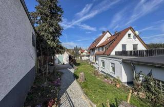 Haus kaufen in 73098 Rechberghausen, Charmantes Zweifamilienhaus mit Garten, Dachterrasse & 3 Garagen – viel Potenzial in Rechberghausen