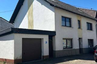 Haus kaufen in 66589 Merchweiler, Renovierungsbedürftiges einseitig angebautes 1 FH mit Ausbaupotenzial in 66589 Merchweiler