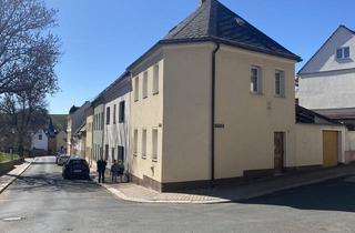 Einfamilienhaus kaufen in 04741 Roßwein, Einfamilienhaus mit Garage: 5 Zimmer zum Top-Preis – Modernisieren & Einziehen