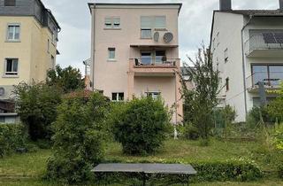 Haus kaufen in 60388 Frankfurt, Frankfurt am Main - EFH mit 7 Zimmer am Berger Hang! Traumblick sowie großer Garten!