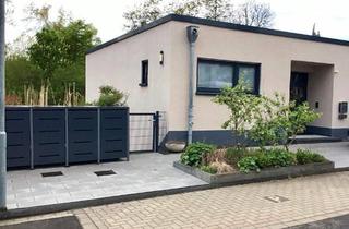 Einfamilienhaus kaufen in 51588 Nümbrecht, Nümbrecht - Exklusiver Wohnkomfort - Haus mit Dachterrasse und Blick ins Grün
