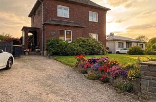Einfamilienhaus kaufen in 52538 Gangelt, Gangelt - Freistehendes EFH mit Pool, Doppelgarage & Garten- Provisionsfrei