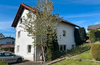 Haus kaufen in 35630 Ehringshausen, Ehringshausen - Haus mit Garten & Mieteinnahmen: Viel Platz für die Familie