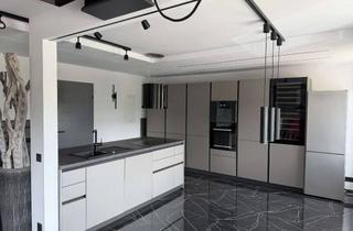 Wohnung kaufen in Berliner Straße, 78224 Singen, Exklusive Designer Wohnung in Singen / Kernsaniert / Provisionsfrei !!!