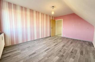Wohnung kaufen in Seukendorfer Straße, 90587 Veitsbronn, helle 4-Zimmer-Eigentumswohnung im Dachgeschoss, sofort frei, 90 qm Wohnfläche, provisionsfrei