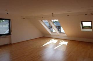 Wohnung mieten in Von-Stauffenberg-Str. 13a, 53757 Sankt Augustin, Ruhig gelegene und helle 3 Zimmer DG Whg.