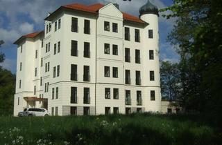 Wohnung mieten in Schloßberg, 86399 Bobingen, Wohnen im Schloß Straßberg bei Augsburg, moderne 2,5 Zi. Wohnung