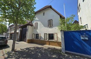 Haus kaufen in Breite Straße, 67259 Heuchelheim, Vielseitiges Anwesen mit Innenhof, Scheune und großem Potenzial