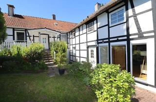 Haus kaufen in 45289 Burgaltendorf, Charmantes Fachwerkhaus mit 3 Wohneinheiten und vielseitigen Nutzungsmöglichkeiten in Burgaltendorf
