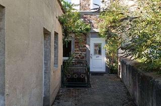 Haus kaufen in 56814 Bruttig-Fankel, Charmantes Bruchstein-Häuschen mit Dachterrasse und Gewölbekeller