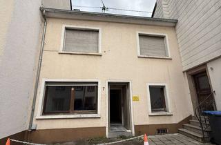 Einfamilienhaus kaufen in Residenzstr., 54293 Pfalzel, Sanierungsbedürftiges Einfamilienhaus mit Potential und historischer Substanz in Trier-Pfalzel
