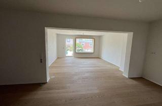 Wohnung kaufen in Lindenstr. 48, 77716 Haslach, A+ Traumwohnung mit Garten: barrierefreies Wohnen auf Neubau-Niveau mit PV & Wärmepumpe
