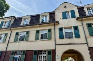 Wohnung kaufen in An Der Steinkaul 18, 47259 Hüttenheim, LEERE VIER ZIMMER WOHNUNG IM DACHGESCHOSS OHNE BALKON!