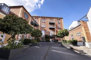 Wohnung kaufen in Adolf-Kolping-Straße, 85049 Ingolstadt, Exklusiver Maisonette-Wohntraum mit Dachterrasse – Repräsentatives Wohnen in der Altstadt von ING