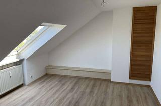 Wohnung mieten in Barschbleek, 47877 Willich, Schiefbahn: Helle Dachgeschosswohnung in zentraler Lage