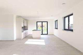 Wohnung mieten in 86517 Wehringen, Neubau: Lichtdurchflutete 4-Zimmer-Wohnung mit traumhaftem Ausblick ins Grüne