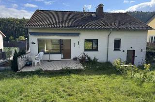 Wohnung mieten in Schwalbenweg, 65307 Bad Schwalbach, Zentrale 3-Zimmer-Wohnung in Bad Schwalbach mit großem Garten & neuer Terrasse
