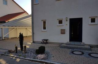 Haus kaufen in Am Schinderbach 14, 84424 Isen, Helle und familienfreundliche DHH in Isen mit 149qm