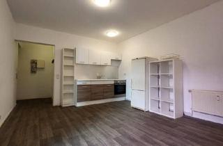 Wohnung kaufen in Grüntaler Straße, 13357 Berlin, Berlin - 2 Zimmer Berlin Wedding mit Garten und XXL-Keller