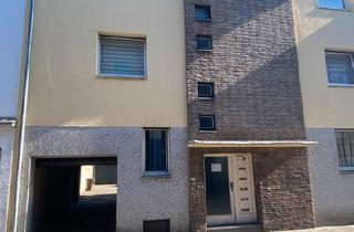 Wohnung kaufen in 47799 Krefeld, Krefeld - 4Zi Erdgeschoss Wohnung mit Garage verkaufen 01639057911