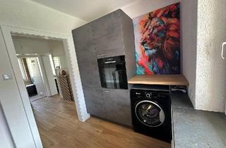 Wohnung kaufen in 30851 Langenhagen, Langenhagen - Modern sanierte 2- Zimmer Wohnung mit Balkon