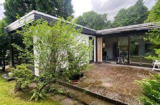 Haus kaufen in 28717 Bremen, Bremen - Rarität von Privat: Ebenerdiger Atriumbungalow m. Garage u.Keller