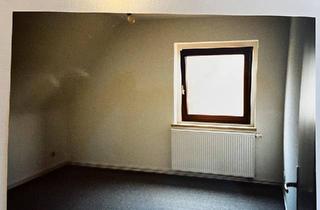 Wohnung kaufen in 25421 Pinneberg, Pinneberg - Vermietete 2,5 Zimmer 48 m² Dachgeschoss Wohnung Provisionsfrei