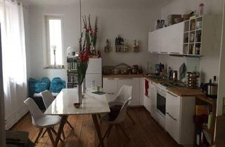 Wohnung kaufen in 70199 Stuttgart, Stuttgart - Wunderschöne Altbau-Liebhaberwohnung in Stuttgart Süd mit Garten