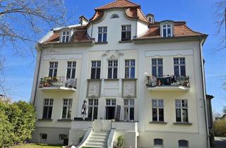 Wohnung kaufen in 14542 Werder (Havel), Bezugsfreie Dachgeschosswohnung mit Traumblick auf den Zernsee