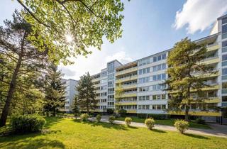 Wohnung kaufen in 82008 Unterhaching, Komfortable 2-Zimmer-Erdgeschosswohnung mit großer Loggia im beliebten Unterhaching!