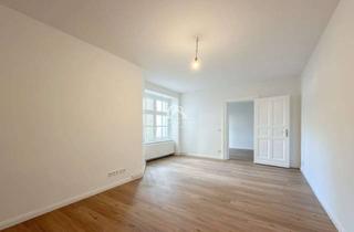 Wohnung kaufen in Wrangelstraße 86, 10997 Kreuzberg, TOP LAGE IM WRANGELKIEZ! FRISCH SANIERTE 2-ZIMMER WOHNUNG IM EG! PROVISIONSFREI!