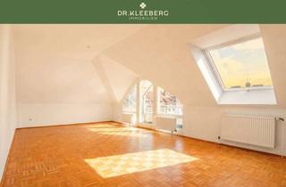 Wohnung kaufen in 48151 Münster, Attraktive Dachgeschosswohnung mit Loggia in zentraler Lage von Münster