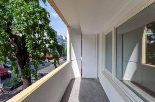 Wohnung kaufen in Kantstraße, 10625 Charlottenburg, Kantstraße vor der Haustür - perfekt geschnittenes und saniertes 2,5-Zimmer-Raumwunder - City-West